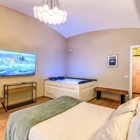 Downtownsrl- Croce Di Malta Royale Appartement